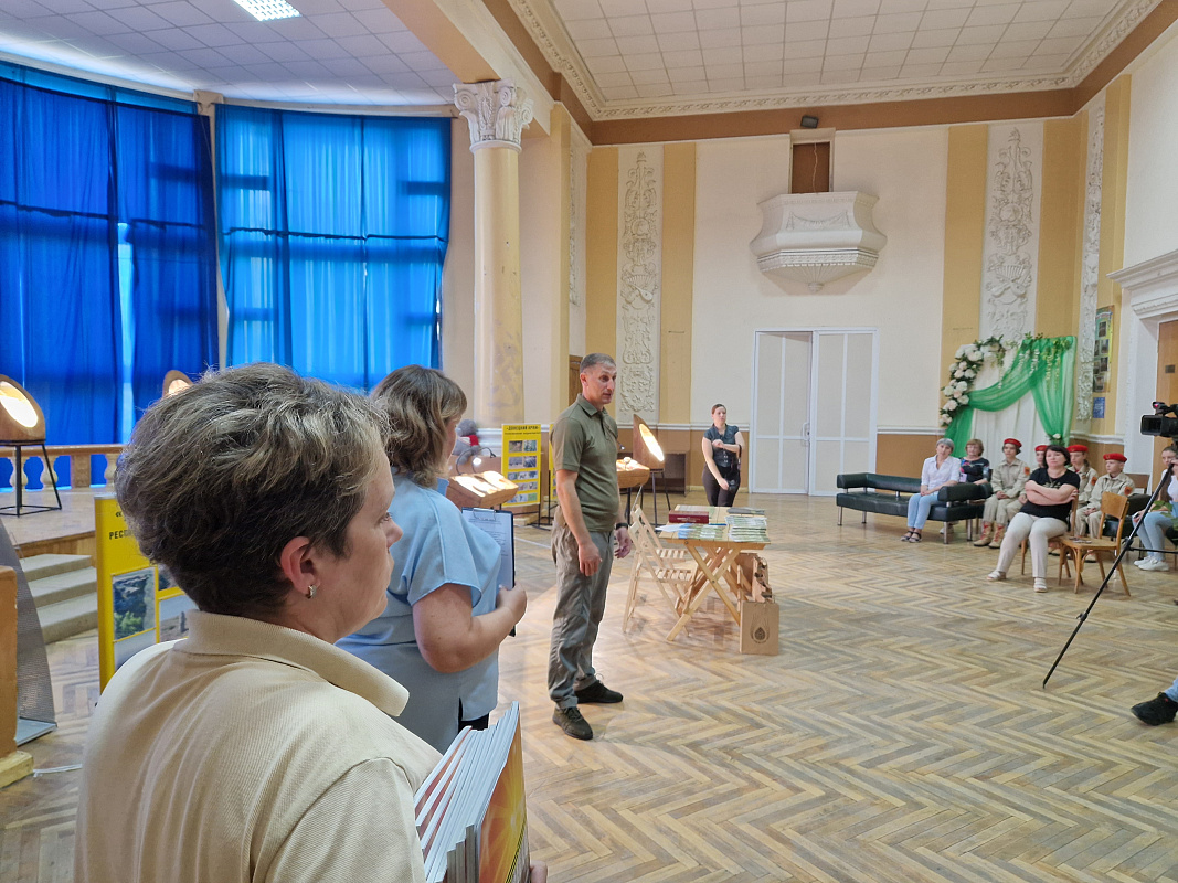 В Шахтёрском районе Донецкой Народной Республики представили выставочные проекты