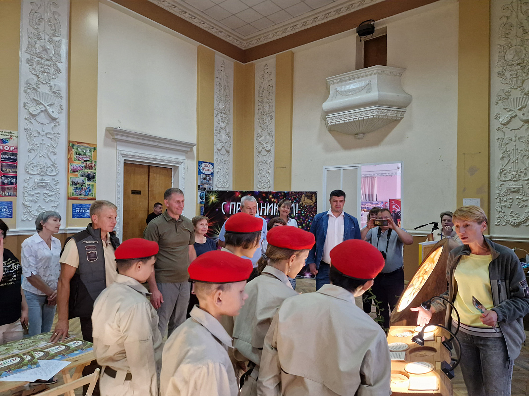 В Шахтёрском районе Донецкой Народной Республики представили выставочные проекты
