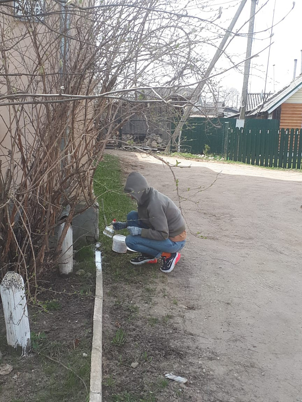 Субботник в Международный день Земли провели сотрудники Национального парка «Себежский»